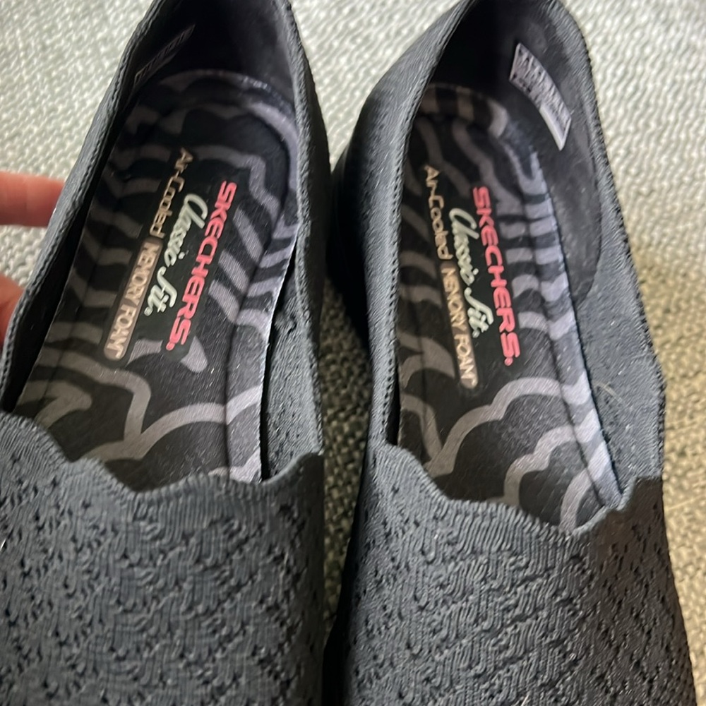 Skechers Women's Seager - Stat - Scalloped Collar, Knit Slip-on  Size 9 NWOT - Picture 9 of 9